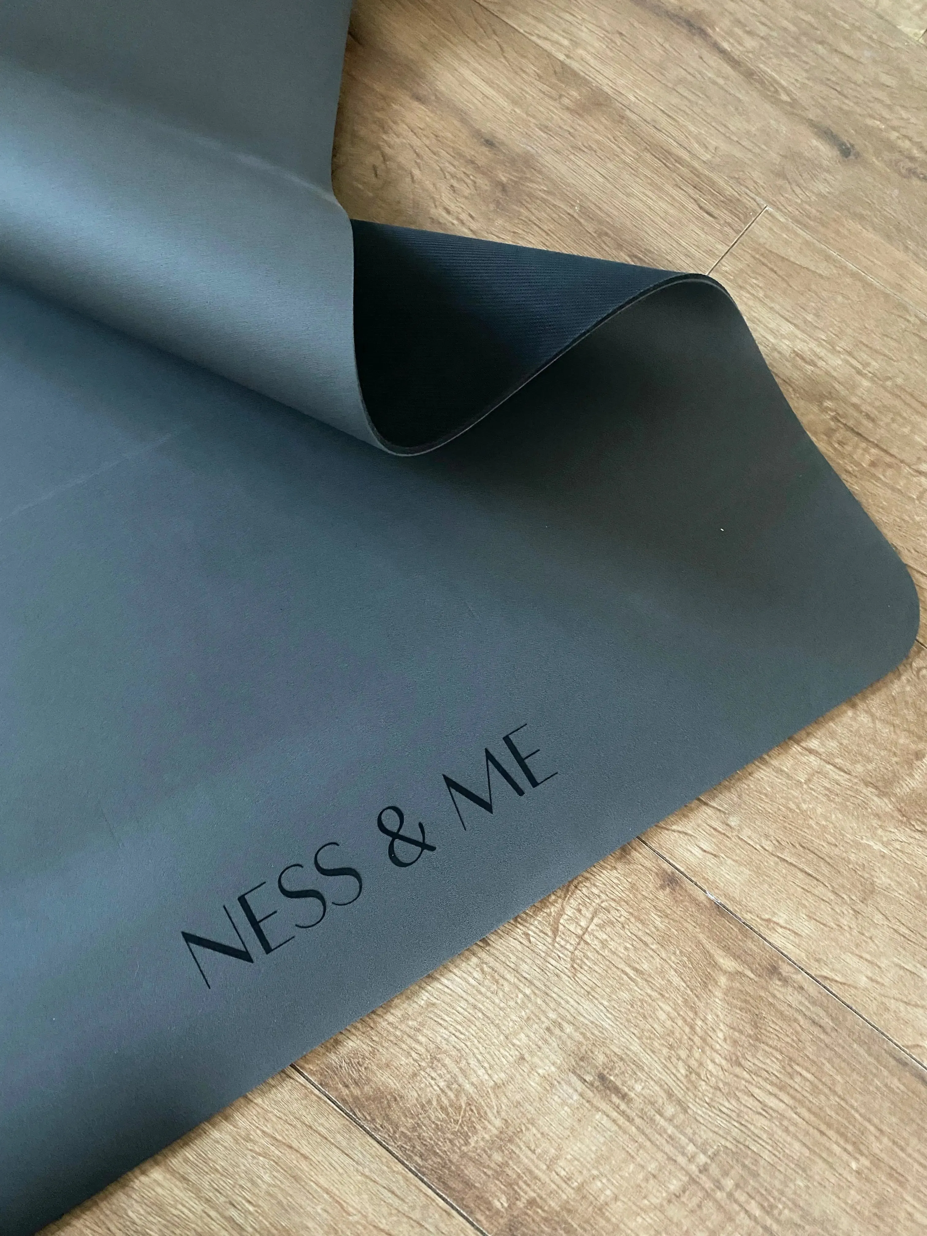 Grey Anti-Slip Yoga Mat 4mm (  Free Carry Strap)