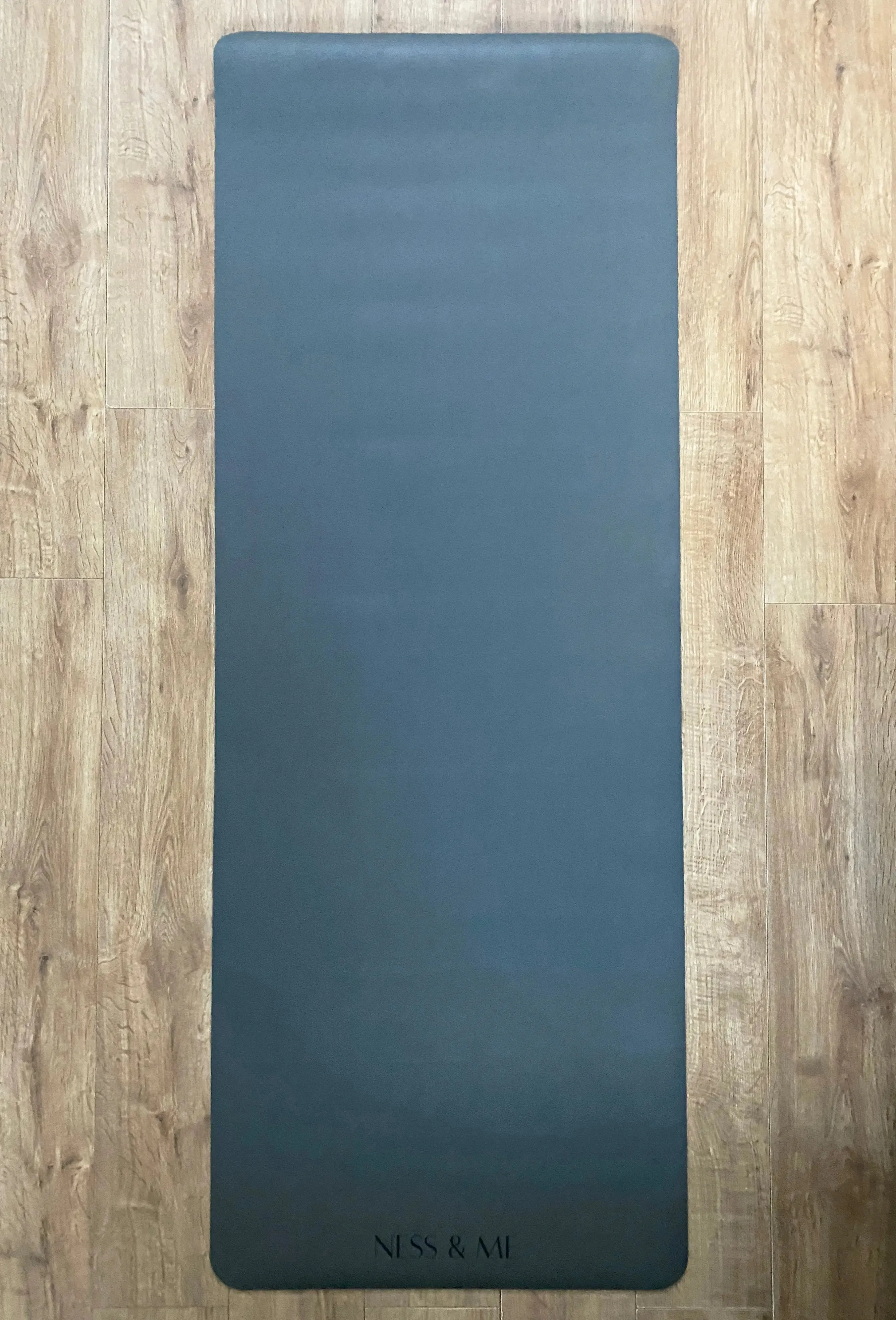 Grey Anti-Slip Yoga Mat 4mm (  Free Carry Strap)